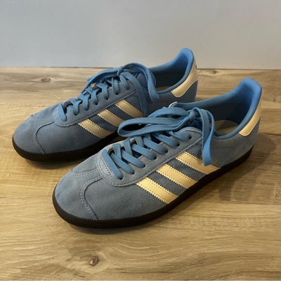 Adidas Gazelle Men's Blue and White Sneakers - Picture 2 of 6